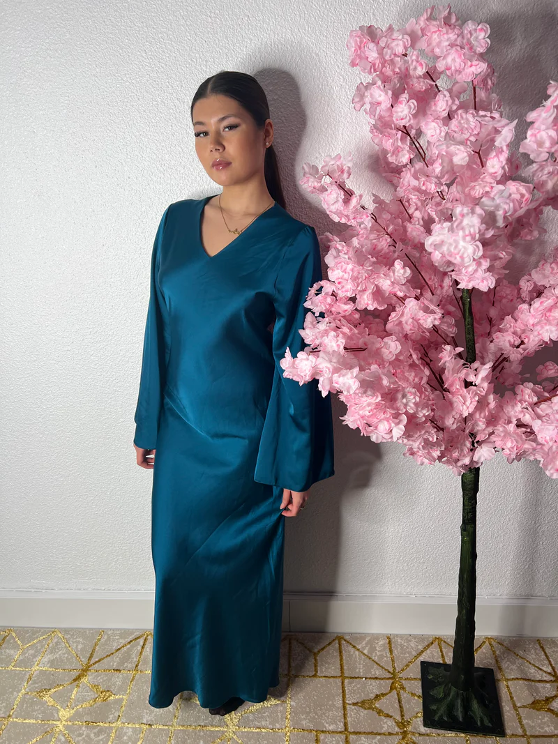 Robe Sakina